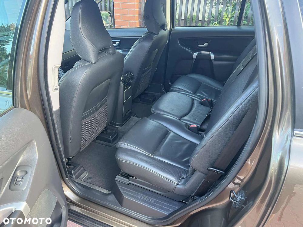 Volvo XC 90 D5 AWD Momentum - 17