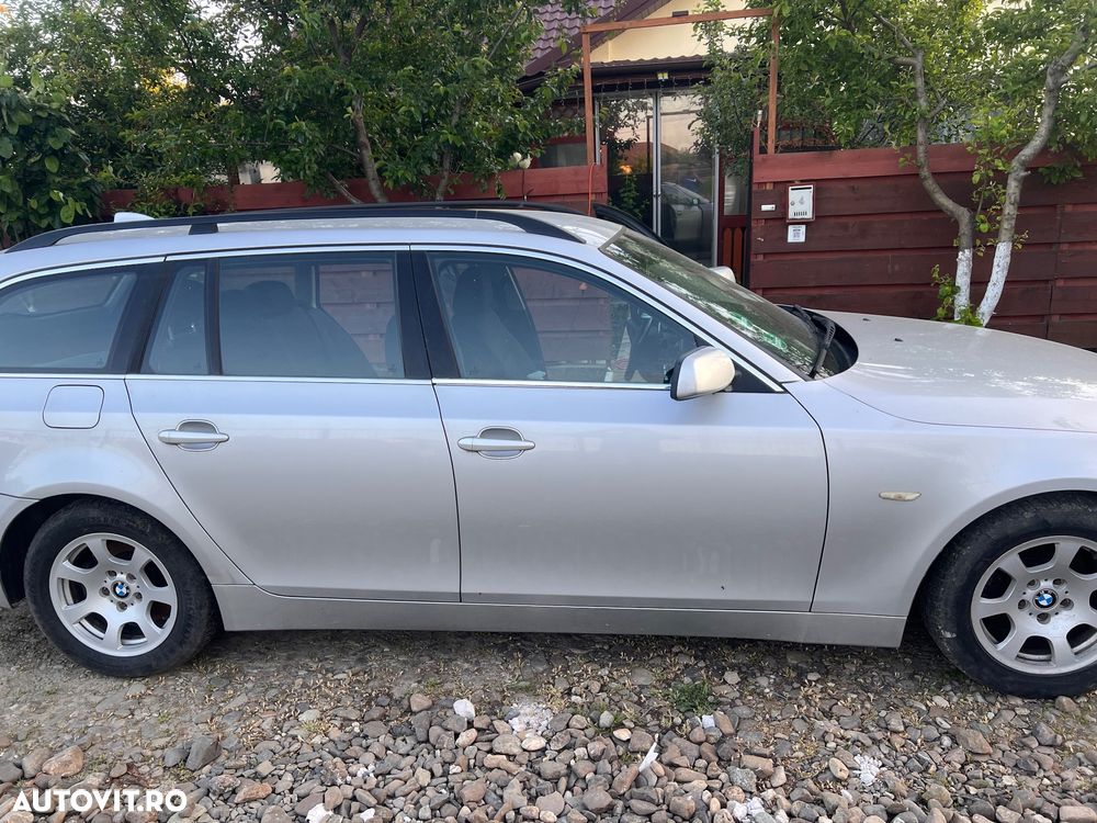 BMW Seria 5 525dA touring - 3