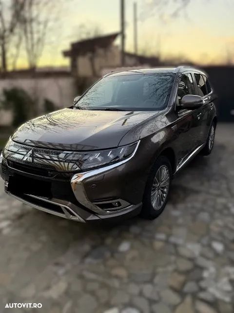 Mitsubishi Outlander 2.0L AS&G CVT Intense+ - 1