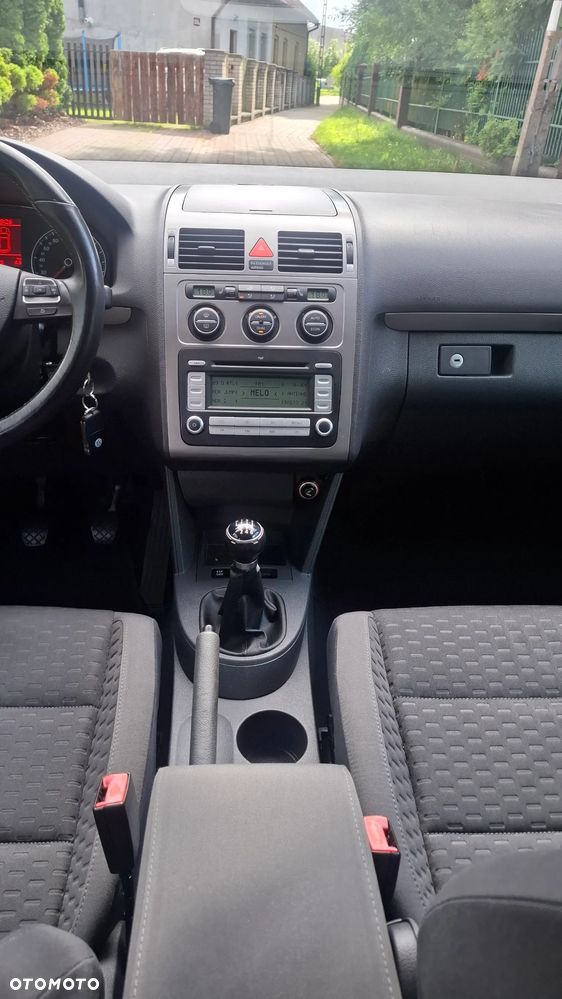 Volkswagen Touran 1.4 TSI United - 16