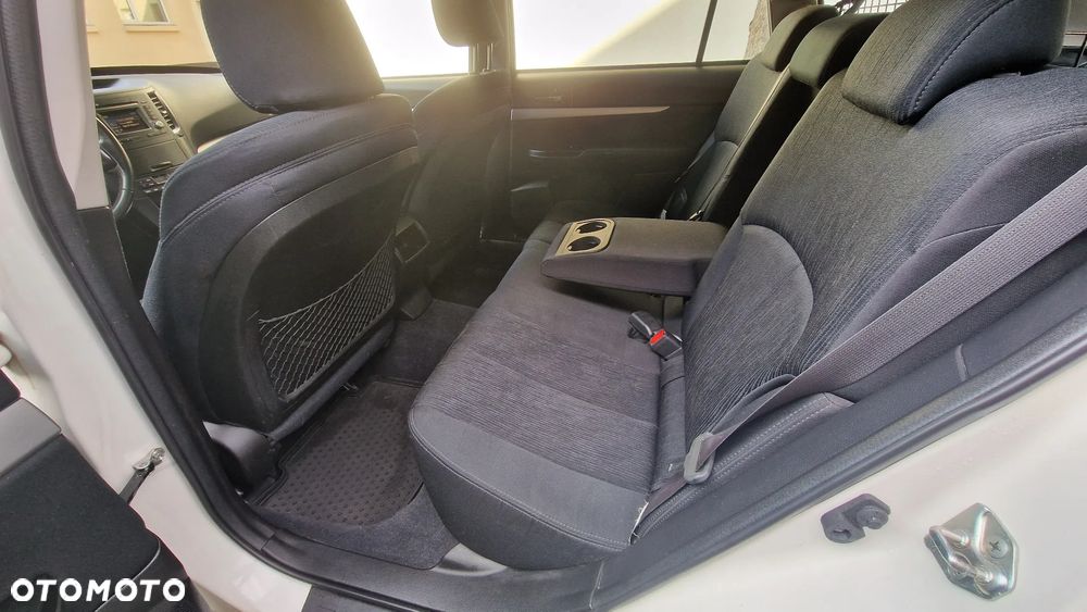 Subaru Legacy - 22