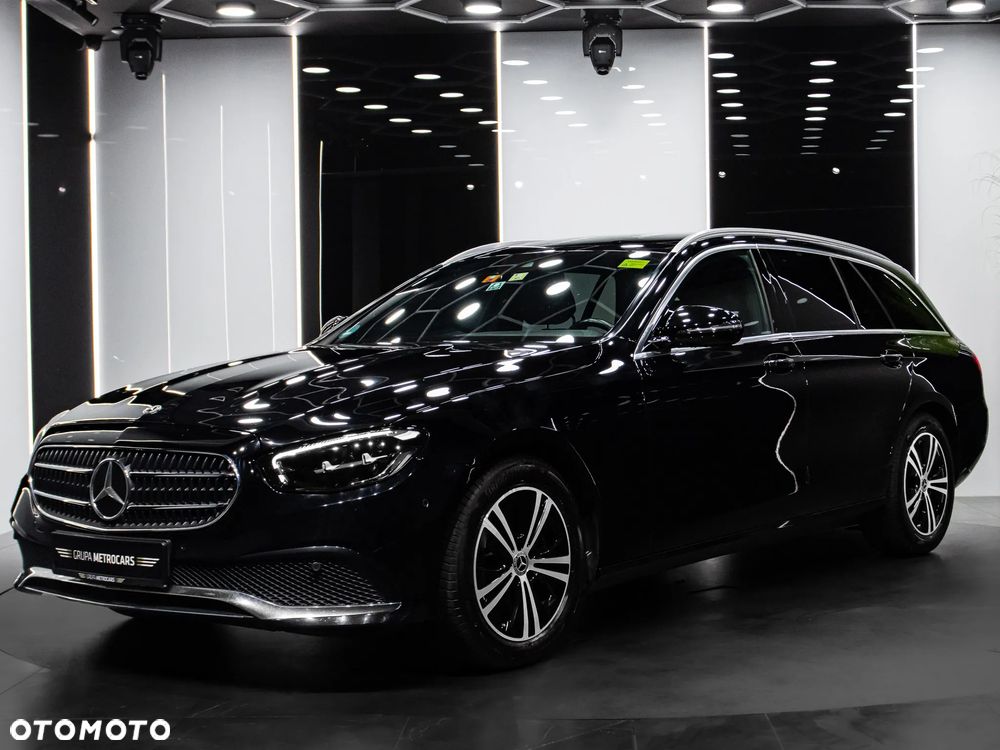 Mercedes-Benz Klasa E 220 d mHEV 4-Matic Avantgarde 9G-Tronic - 3