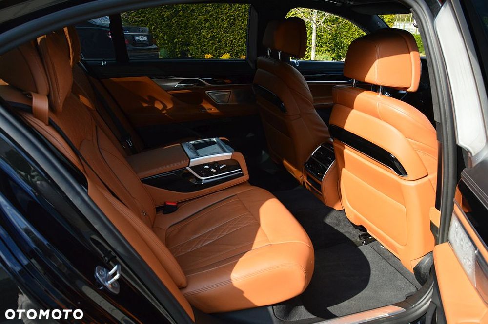 BMW Seria 7 750Ld xDrive sport - 12