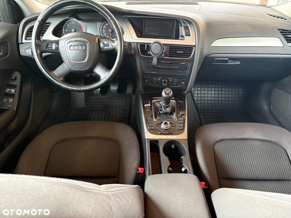 Audi A4 Avant 2.0 TDI - 8
