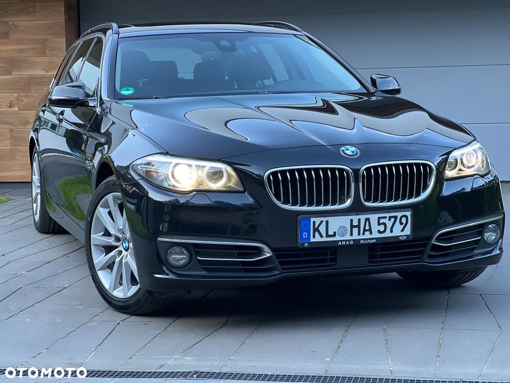 BMW Seria 5 525d Touring Sport-Aut Luxury Line - 1