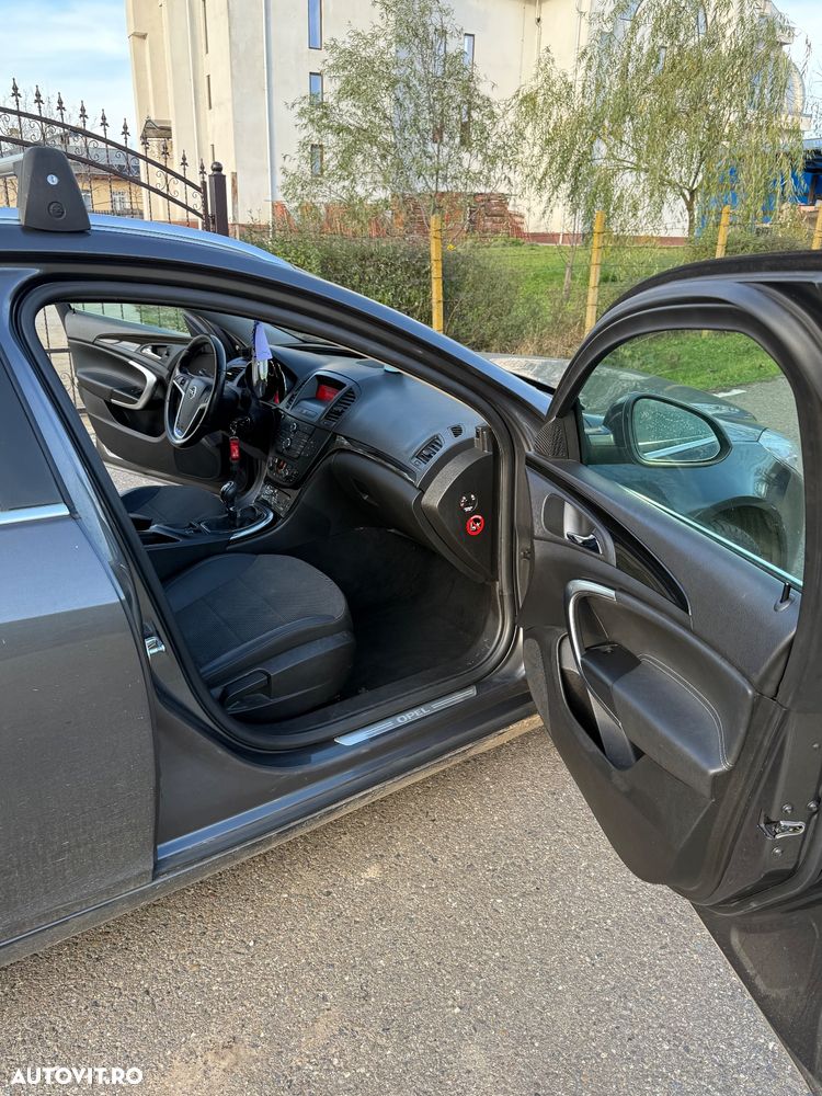 Opel Insignia 2.0 CDTI Sports Tourer - 13