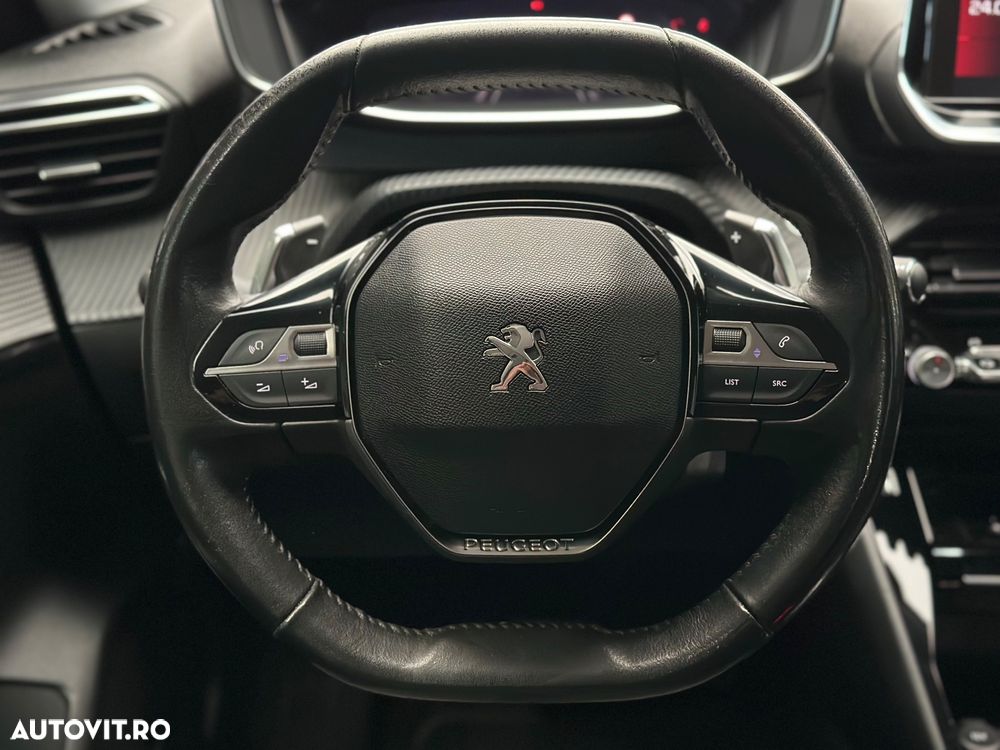Peugeot 208 1.2 L PureTech STT EAT8 Allure - 8