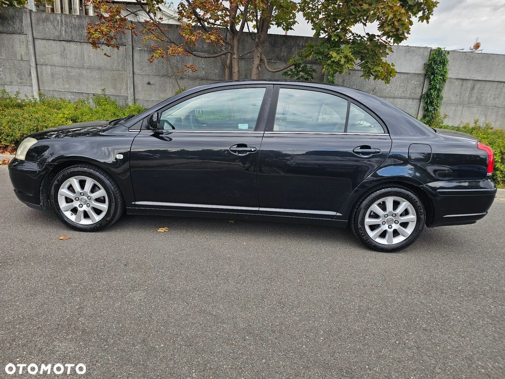 Toyota Avensis 2.2 D-4D Prestige - 2