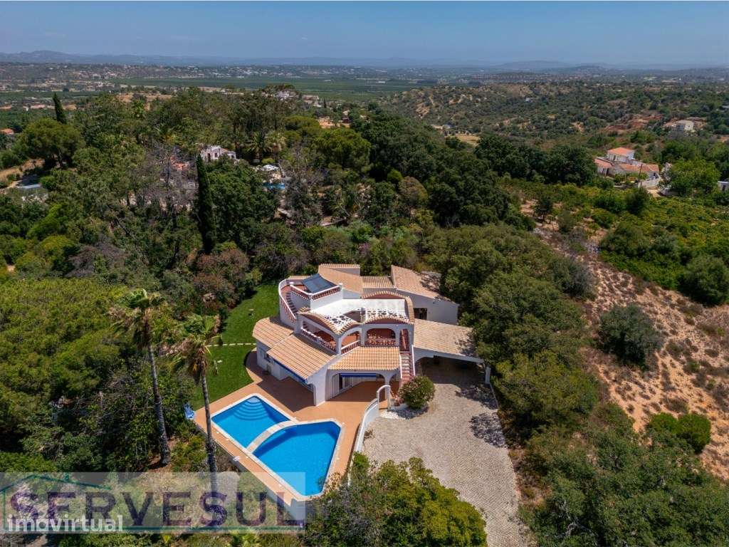 Moradia Deslumbrante de 2 andares com 274 m², composta por 4 quarto... - Grande imagem: 2/60