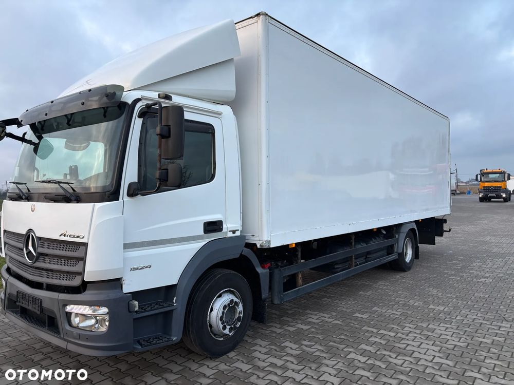 Mercedes-Benz ATEGO 1524  EURO 6 (1527, 1530) kontener z windą , kabina przeedłużana  z łóżkiem składanym - 3