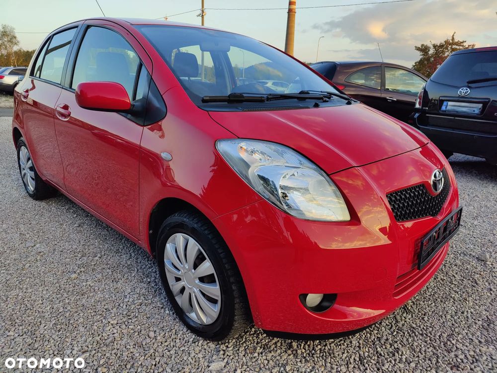 Toyota Yaris - 12