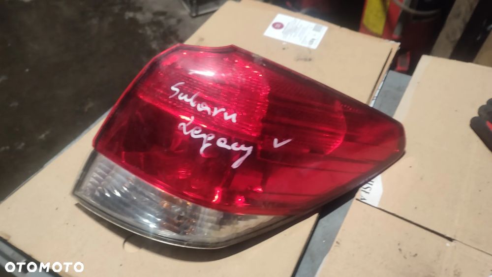 Lampa tył prawa  SUBARU LEGACY V KOMBI - 1