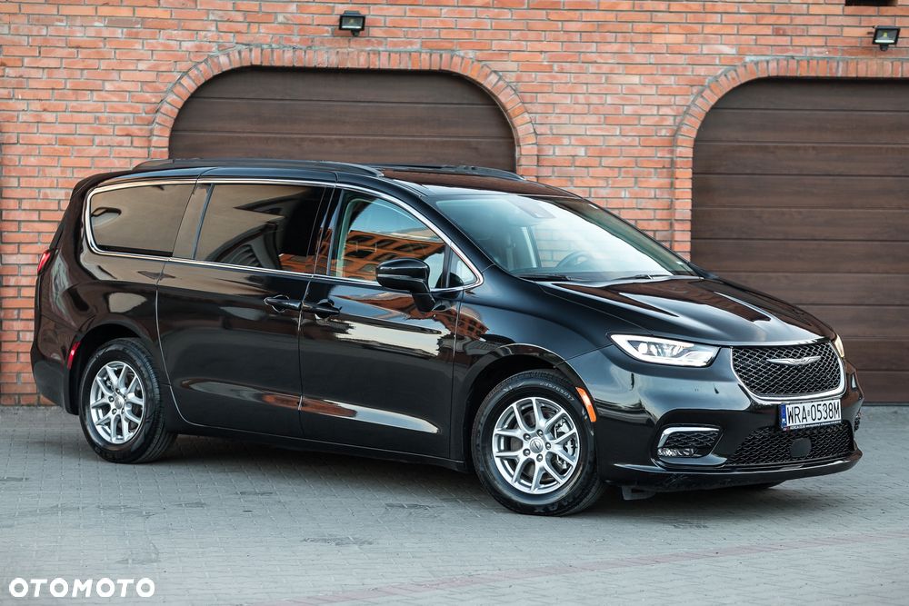 Chrysler Pacifica - 9