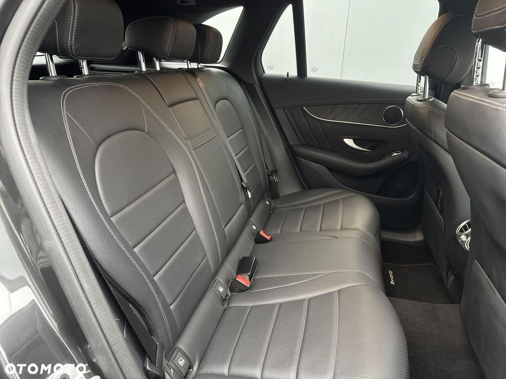 Mercedes-Benz GLC - 21