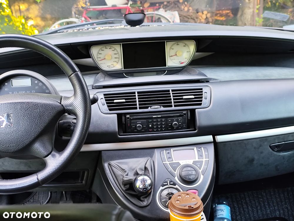 Peugeot 807 - 10