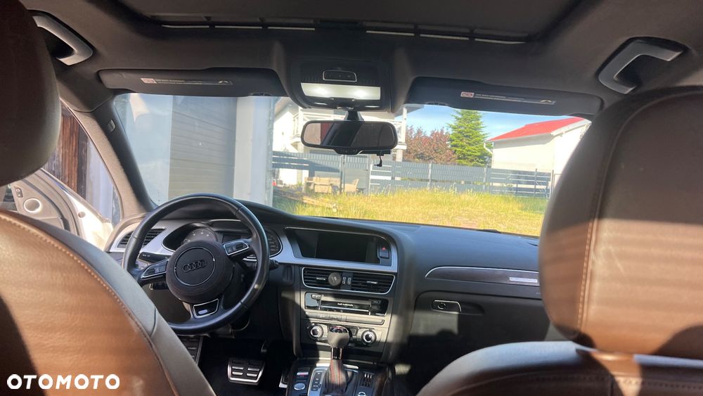 Audi A4 Limousine - 12