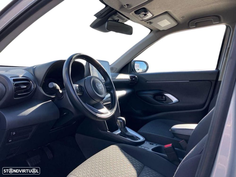 Toyota Yaris Cross 1.5 HDF Comfort Plus - 11