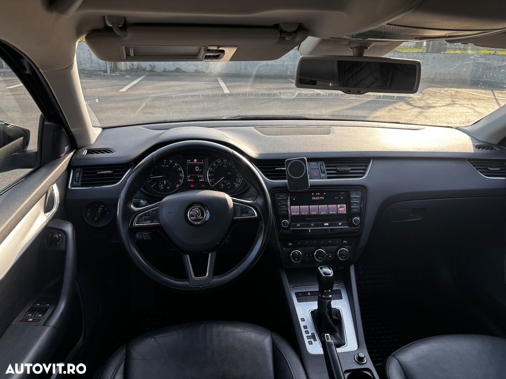 Skoda Octavia 2.0 TDI AMBITION DSG - 6