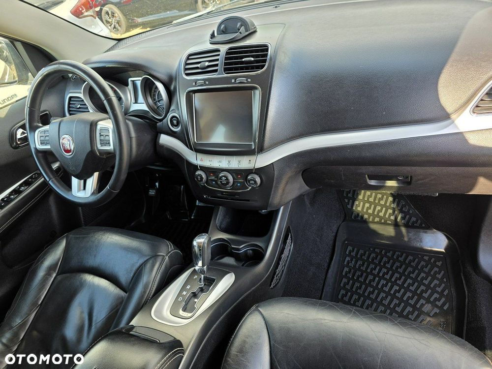 Fiat Freemont 2.0 Multijet 16V DPF Automatik Allrad Black Code - 24