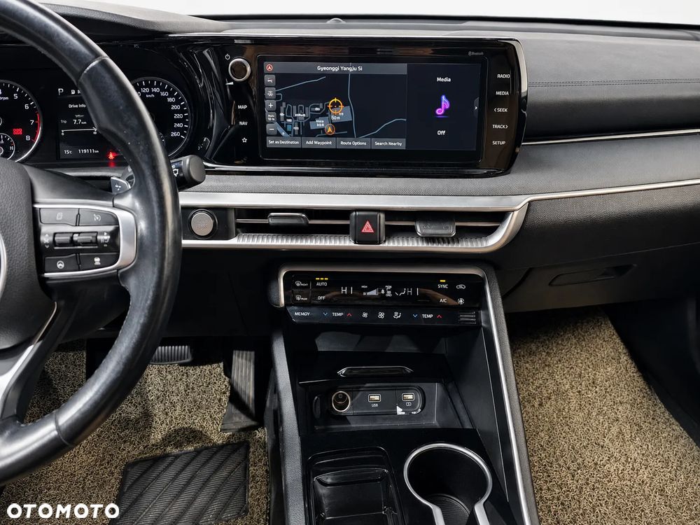Kia K5 - 25