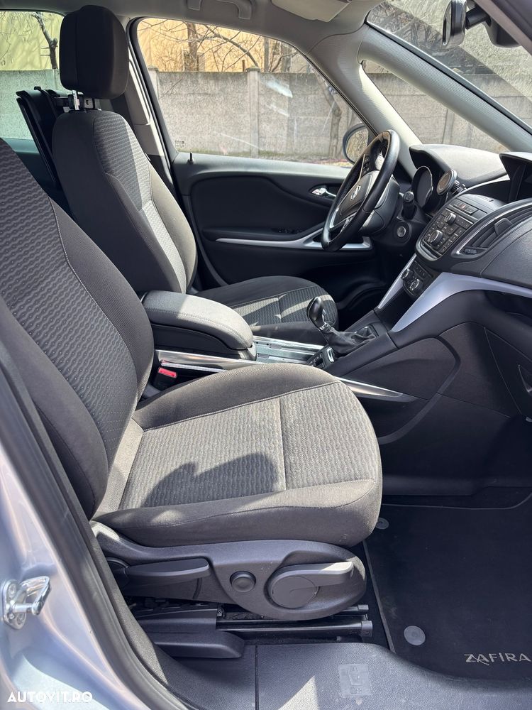 Opel Zafira - 27