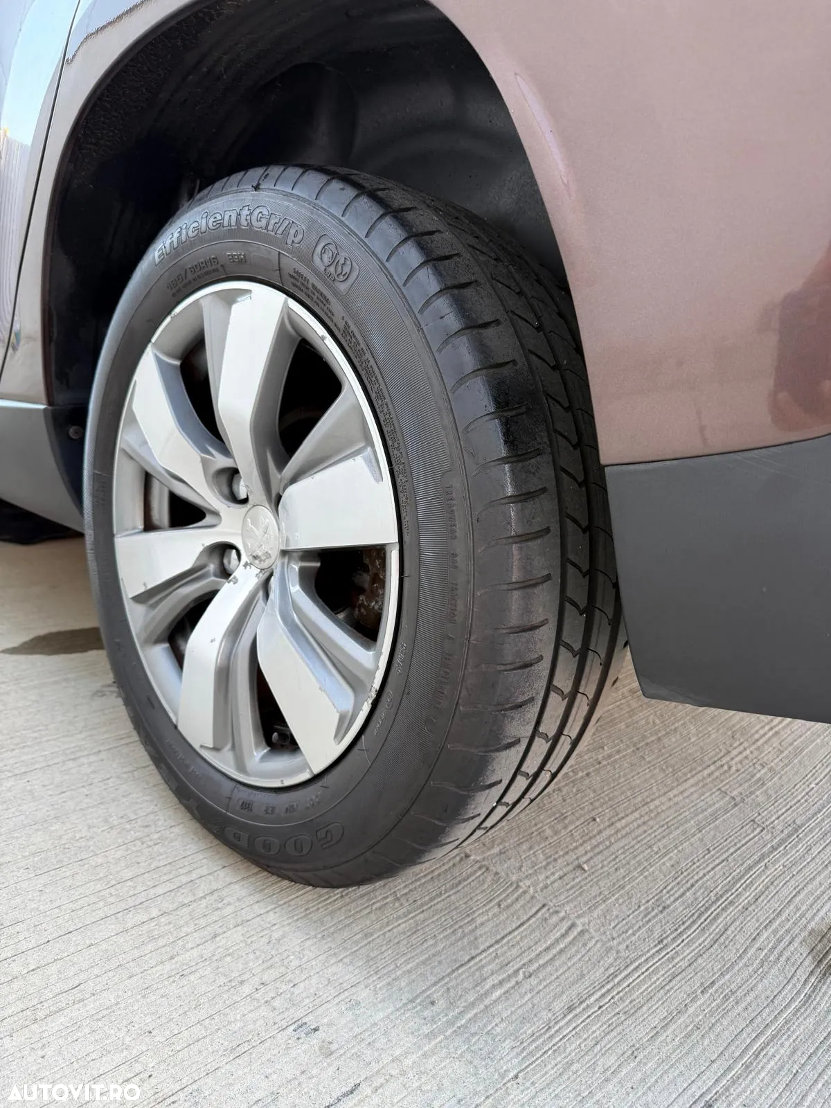 Peugeot 3008 1.2 PureTech S&S BVM6 Allure - 26