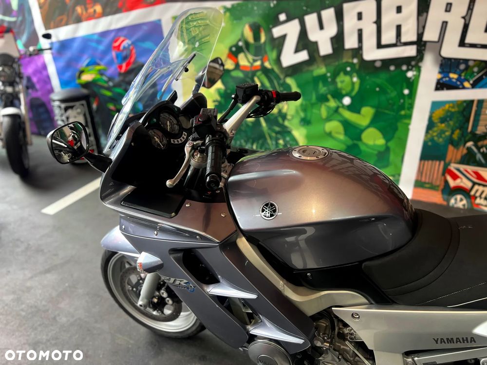 Yamaha FJR - 26