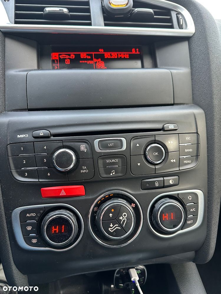 Citroën C4 1.6 HDi Equilibre Pack - 22