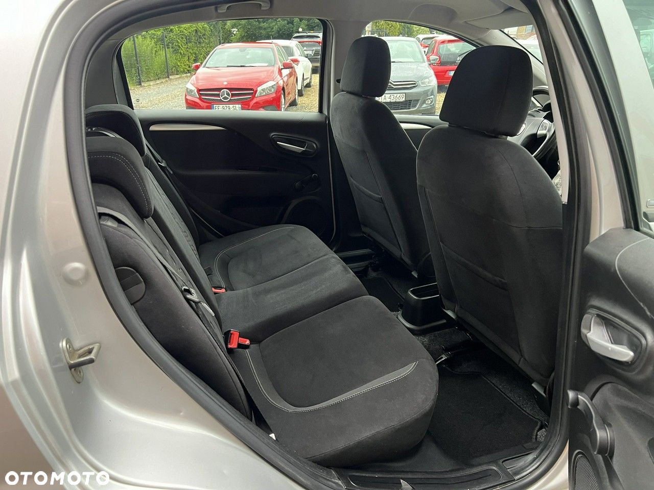 Fiat Punto 2012 - 17