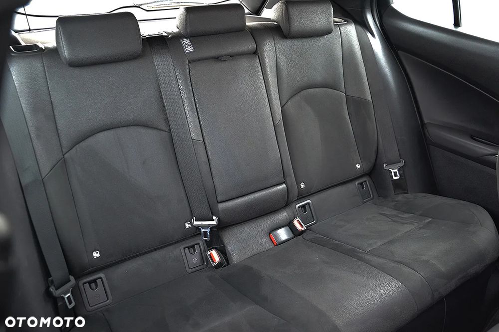 Lexus UX 250h Business Edition - 13