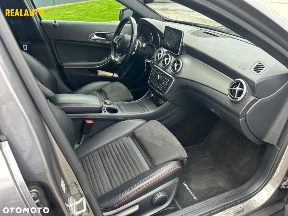 Mercedes-Benz GLA - 22