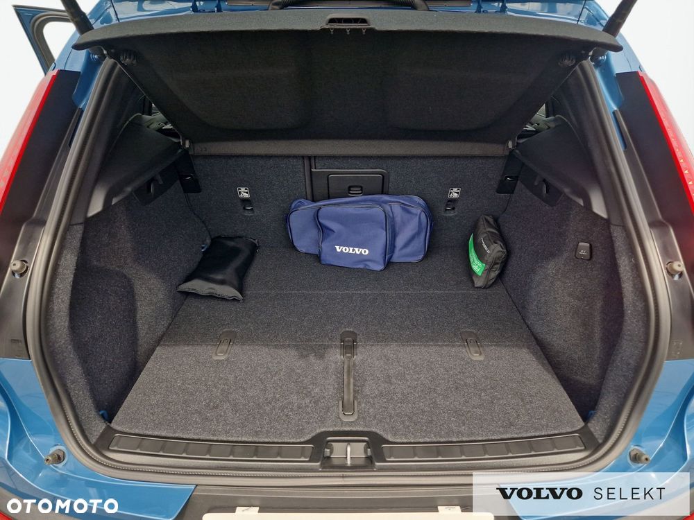 Volvo XC 40 - 18