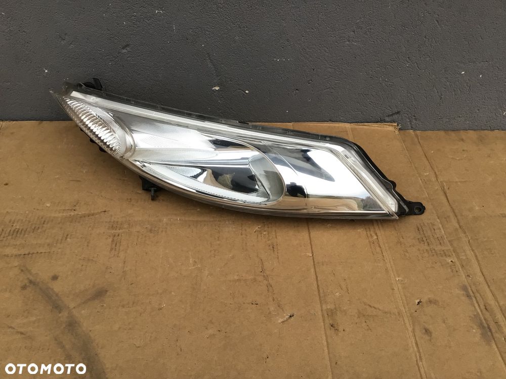Lampa przednia lewa Kierunkowskaz Nissan Juke F15