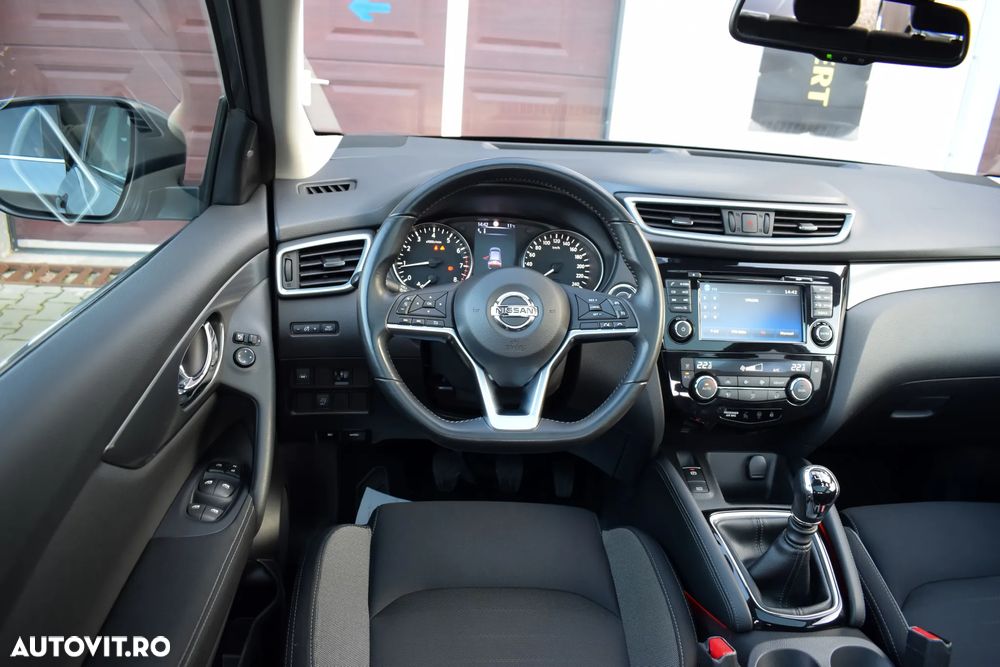 Nissan Qashqai 1.6 DIG-T TEKNA - 10