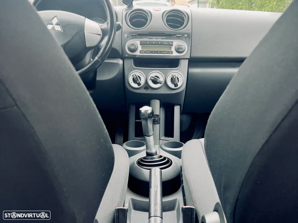 Mitsubishi Colt - 15