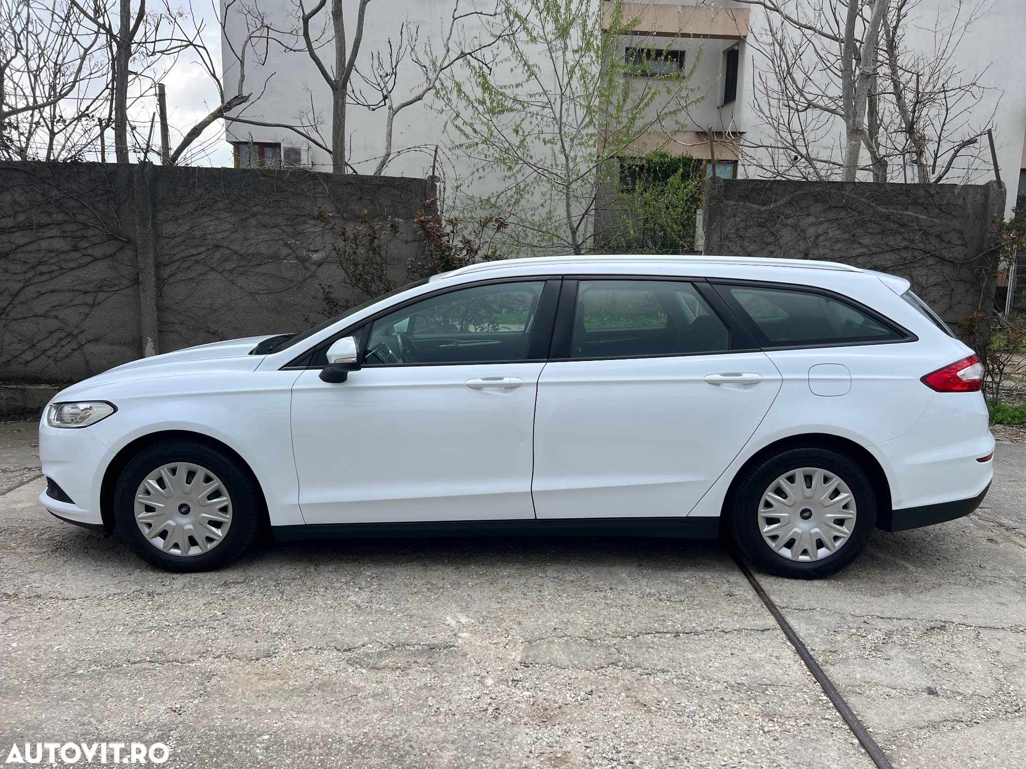 Ford Mondeo 2.0 TDCi Trend - 14