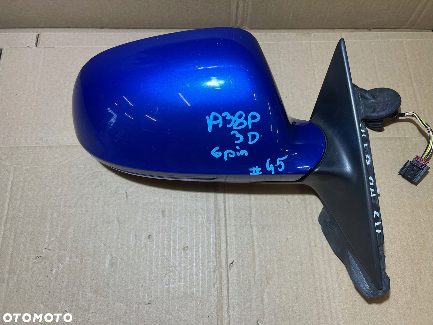 AUDI A3 8P 3D LIFT LUSTERKO PRAWE 6PIN - 3