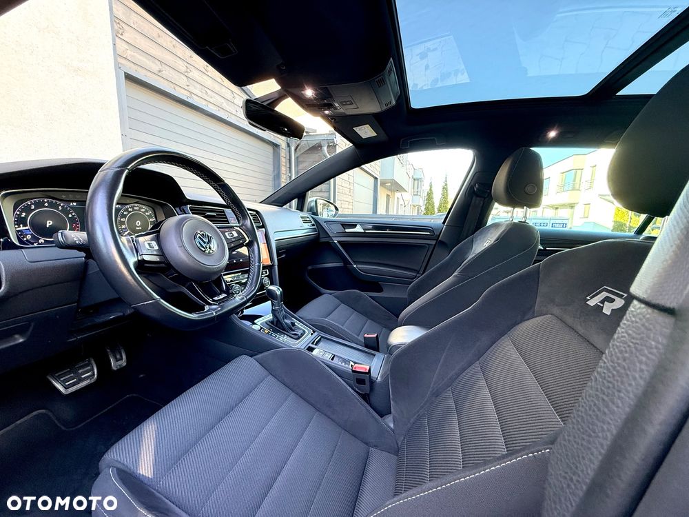 Volkswagen Golf - 17