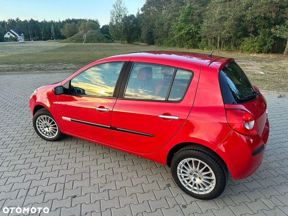 Renault Clio - 8