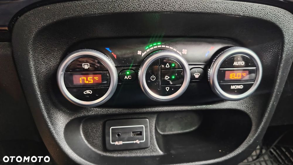 Fiat 500L 1.4 16V T-Jet Trekking - 9