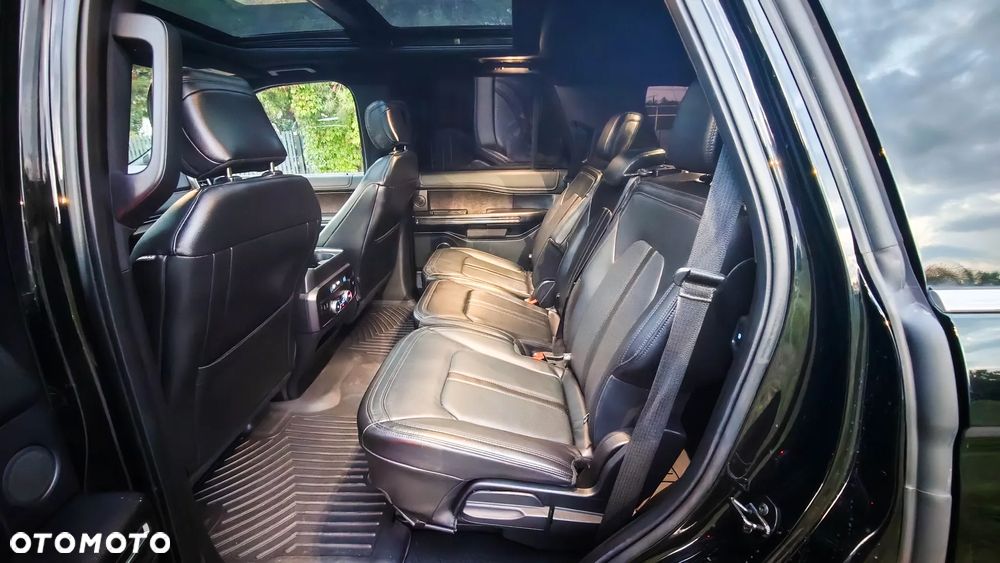 Ford Expedition ver-5-4-xlt-4wd - 17