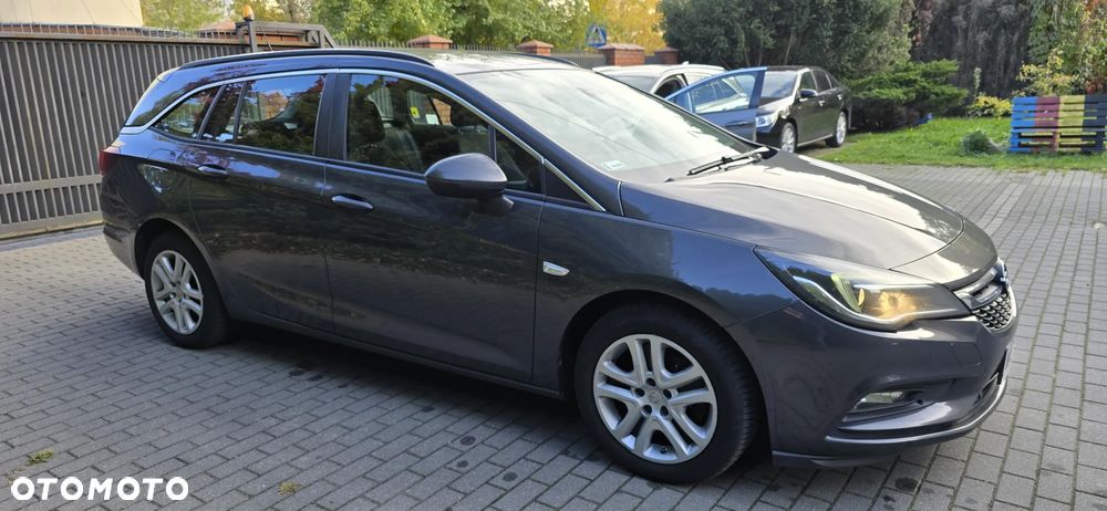 Opel Astra IV 1.6 CDTI Enjoy - 2