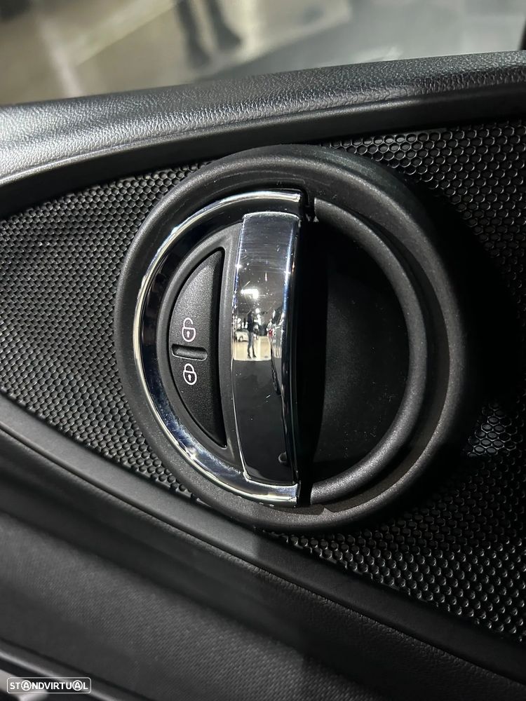 MINI Clubman One D - 32