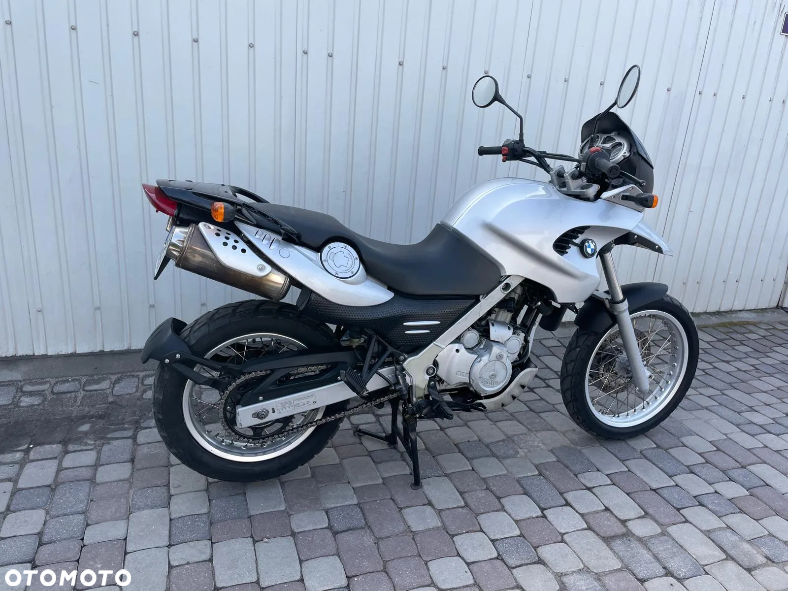 BMW F - 4