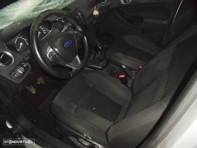 Carro MOT: XUJA FORD FIESTA 6 2013 1.5TDCI 75CV 5P CINZA DIESEL - 5