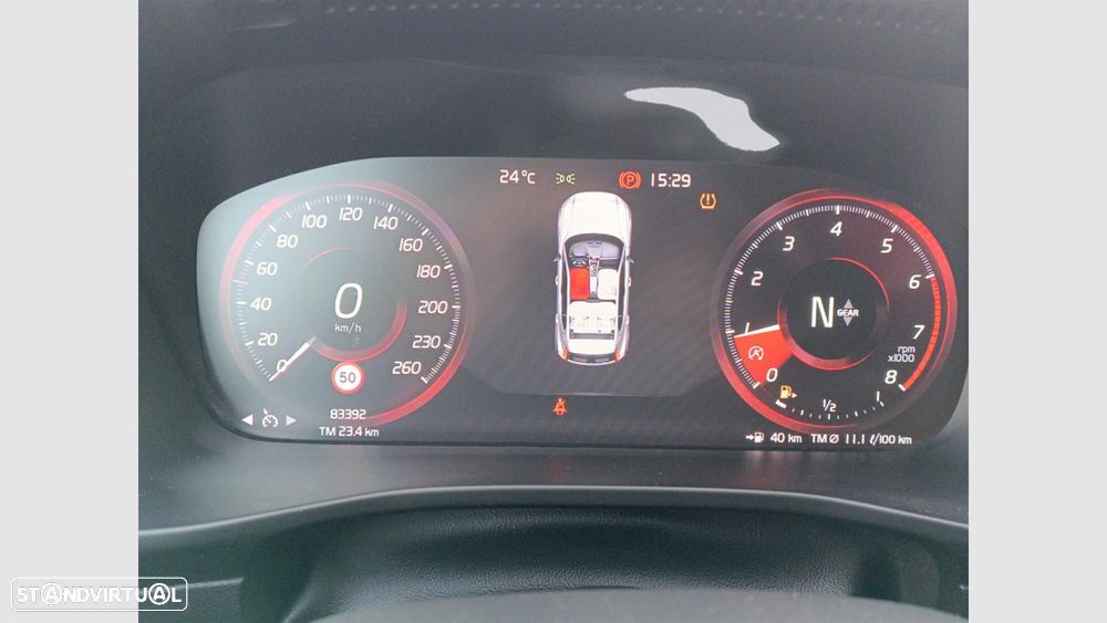 Volvo XC 40 1.5 T3 Momentum Tech Edition - 15