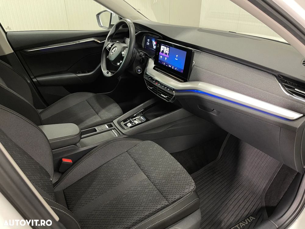 Skoda Octavia 2.0 TDI DSG Style - 11