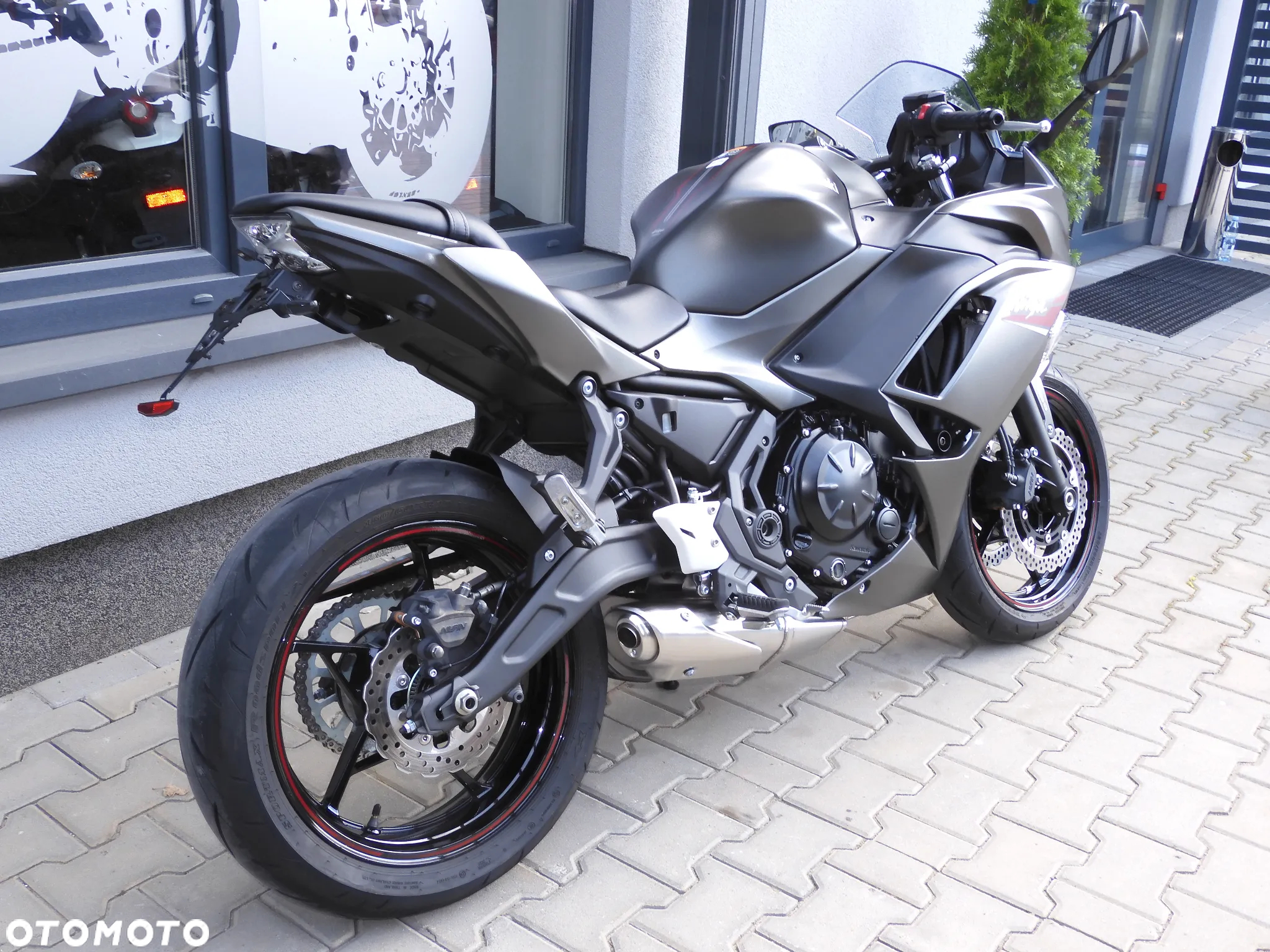 Kawasaki Ninja - 7