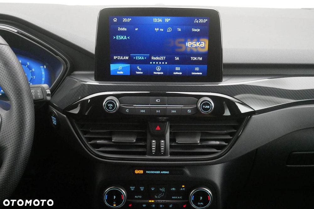 Ford Kuga - 10