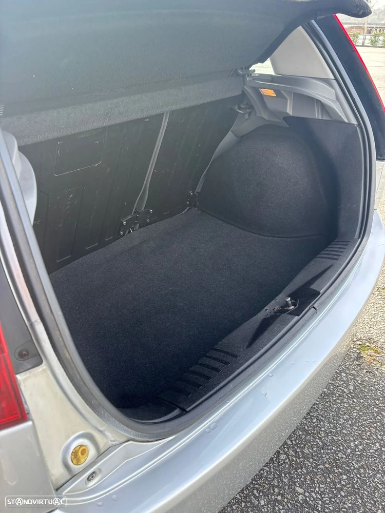 Ford Fiesta 1.25 Ambiente - 9